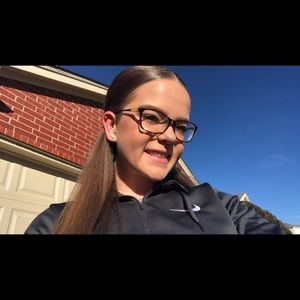 Meet your Posher, Teagan